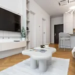 Apollo One, 1br Signature